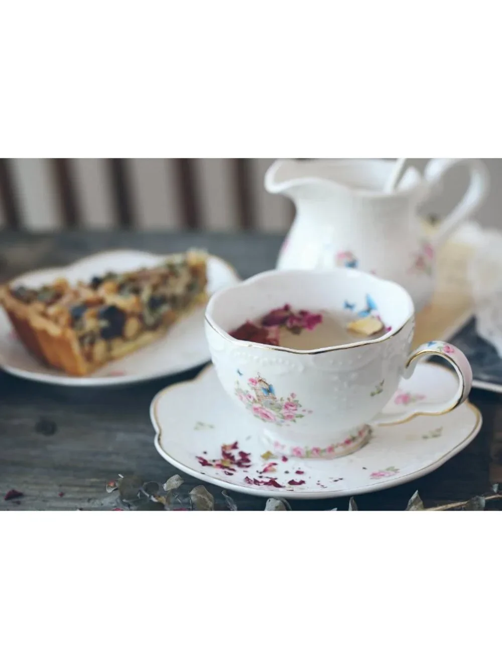 Elegant Porcelain Flower Tea Cup & Saucer Set - 6 Piece Dining Set